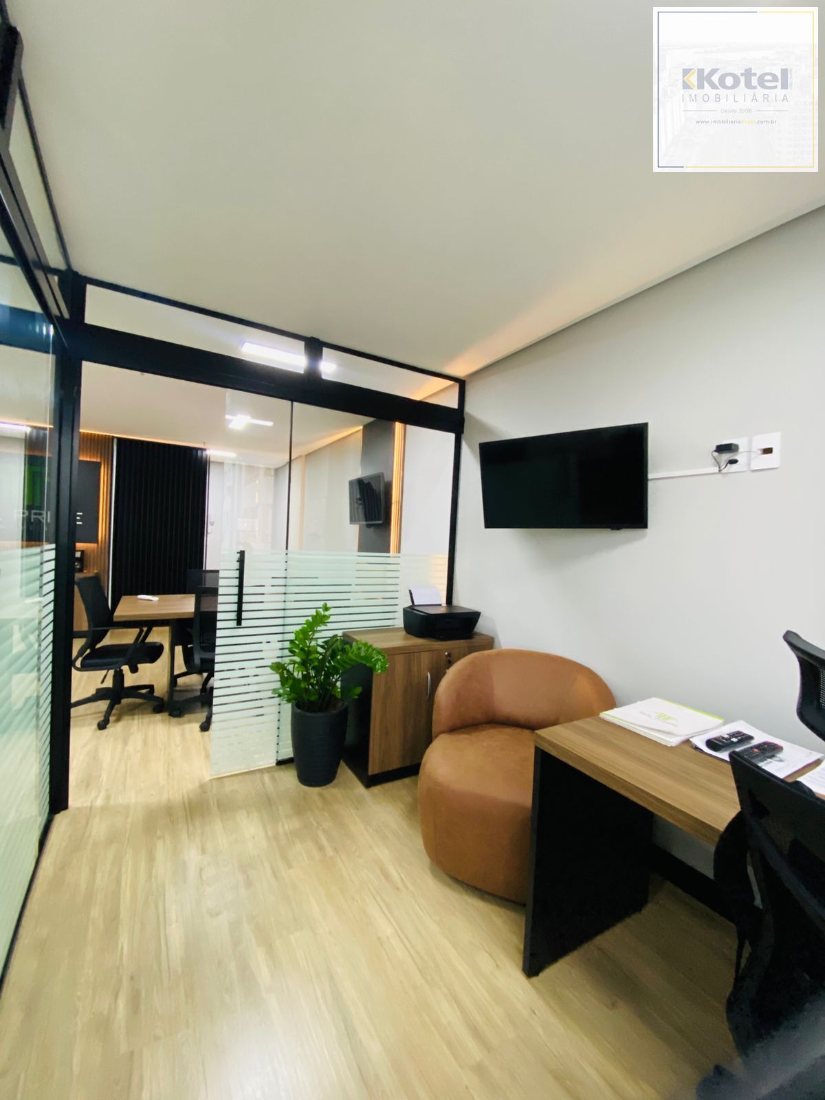 Sala comercial no Hom Lindoia
