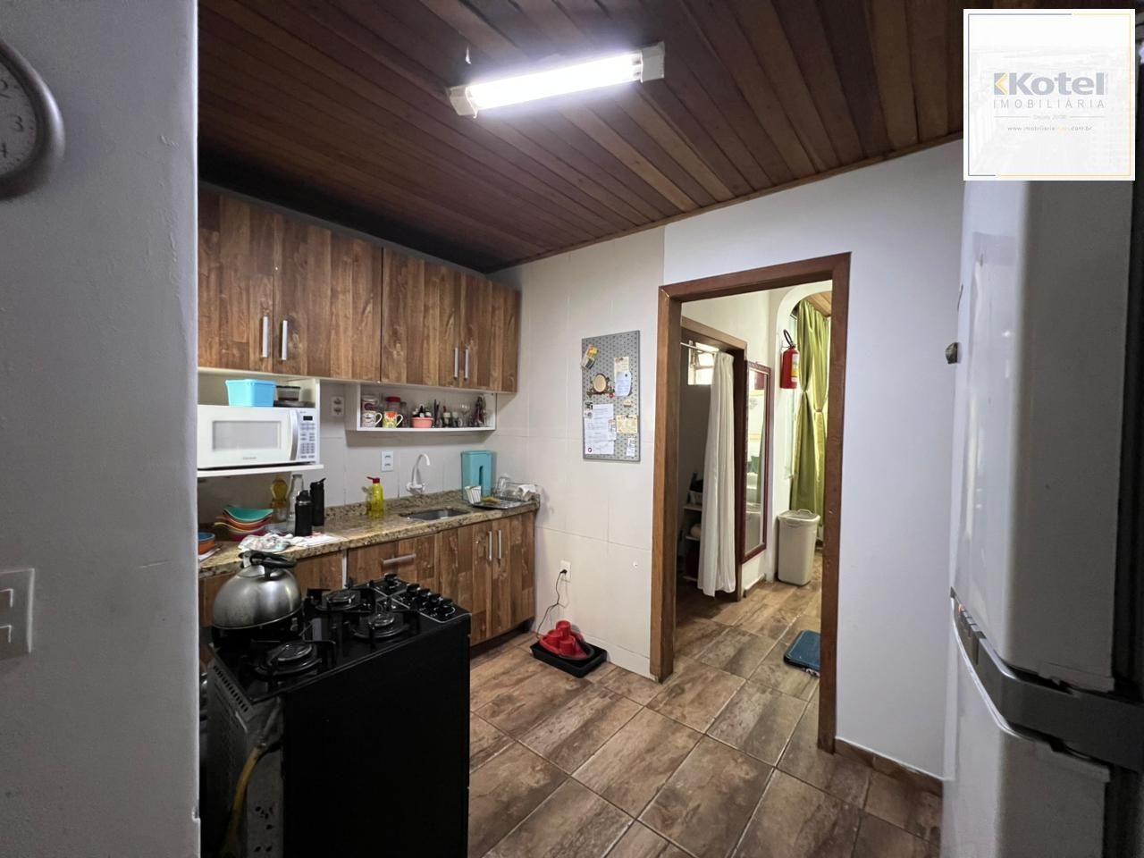 Apartamento com 03 quartos e 02 banheiros no Centro Histórico de Porto Alegre. — foto 4