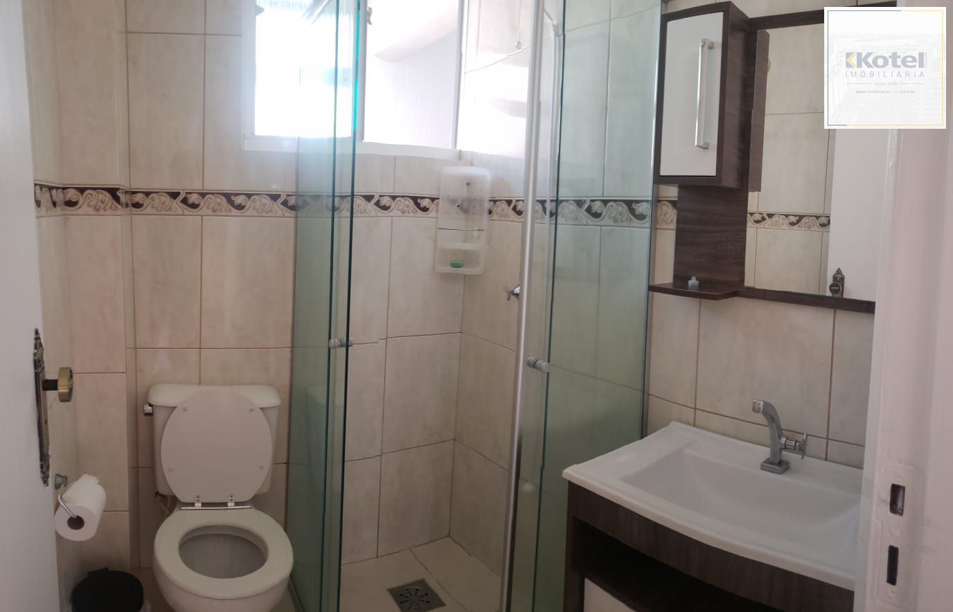 Apartamento de 2 dormitórios  quarto andar no bairro jardim Itu Sabará
