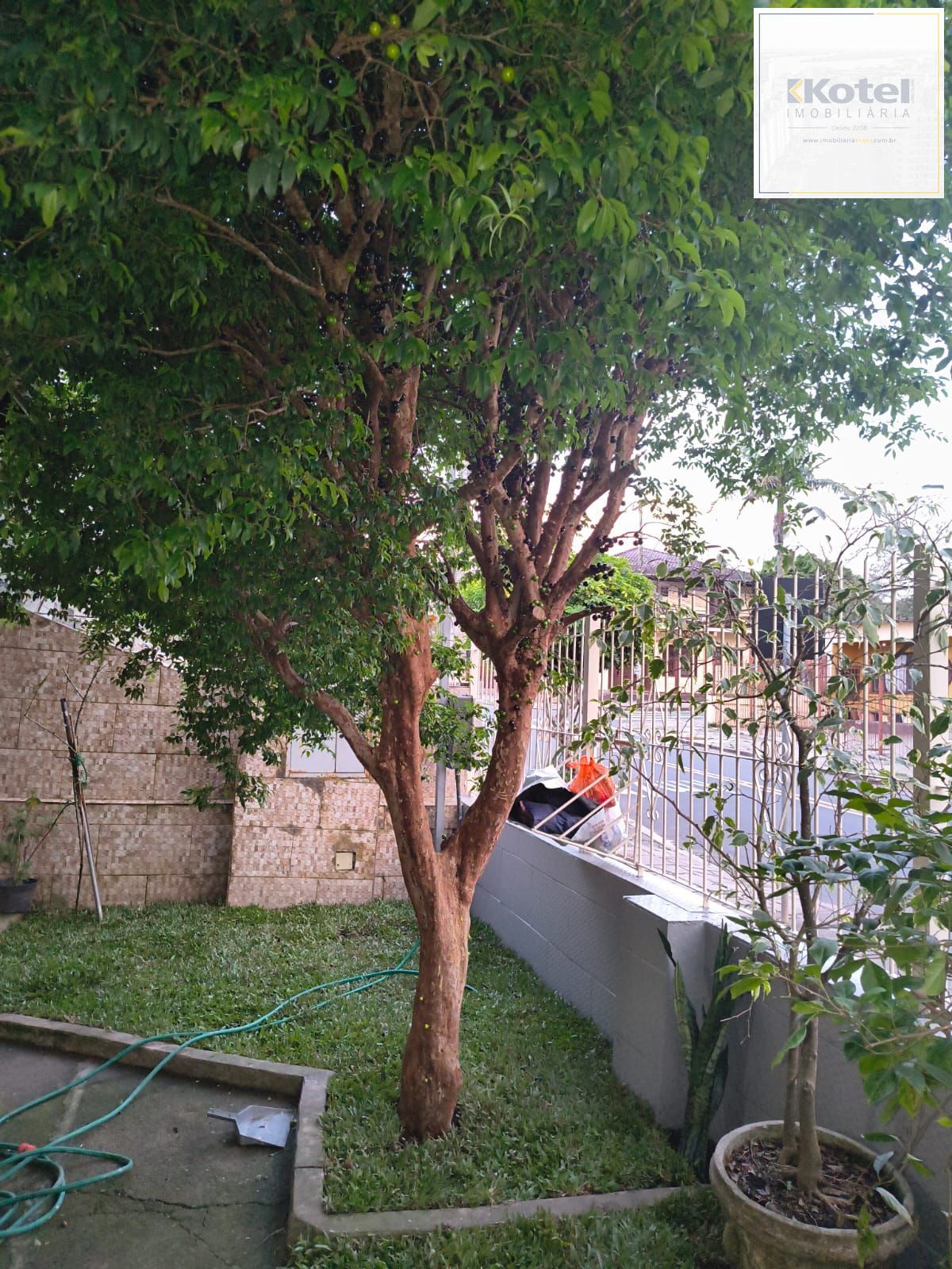 Casa com 2 vagas de garagem para carros pequenos — foto 3