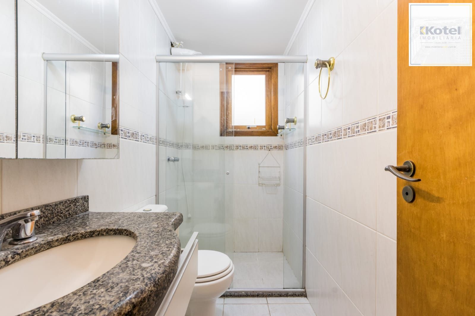 Casa para Venda - 227.93m², 3 dormitórios, 1 suite, 2 vagas - Chácara das Pedras — foto 2