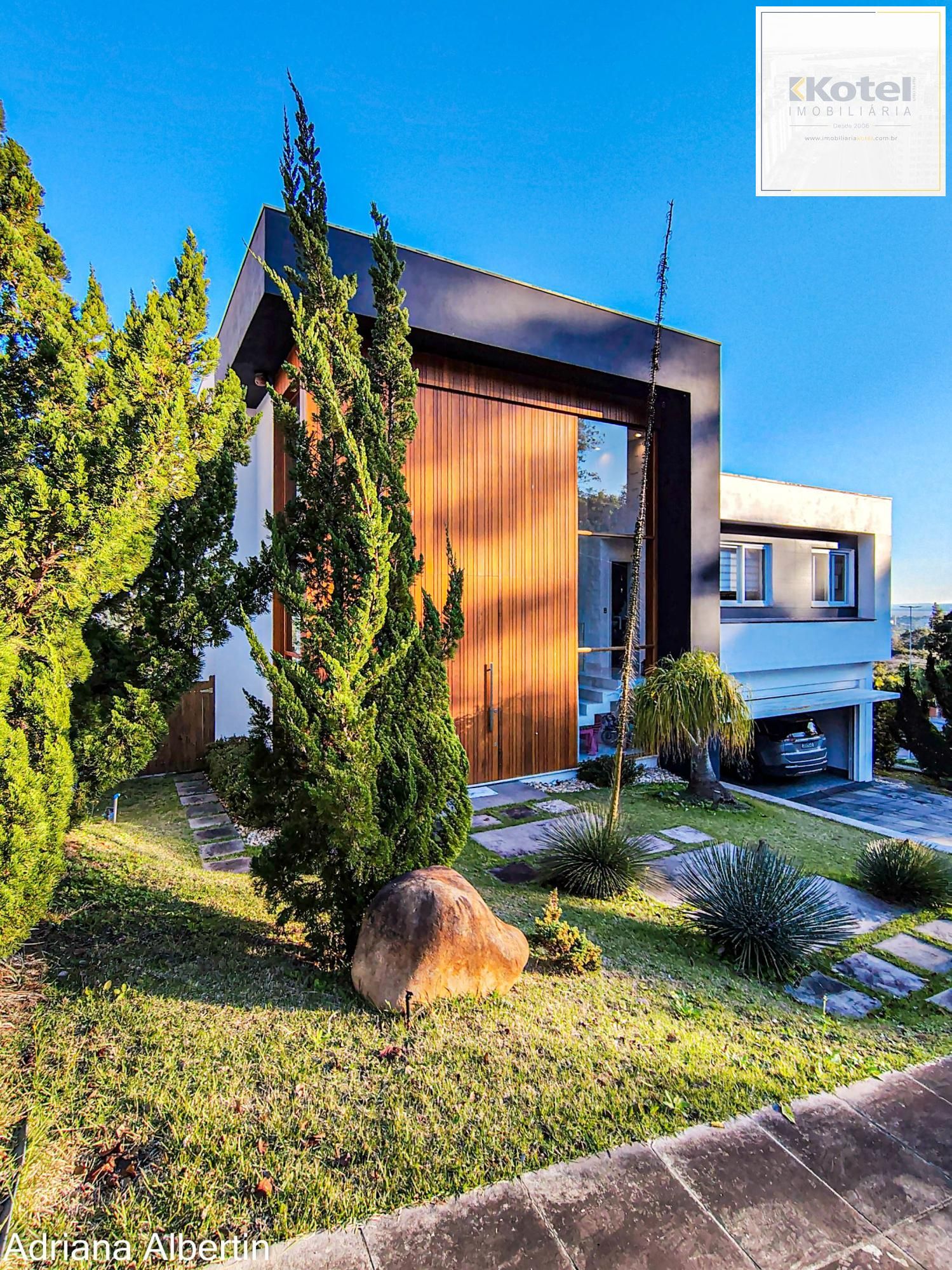 CASA COM 341M² PRIVATIVO - ALPHAVILLE PORTO ALEGRE