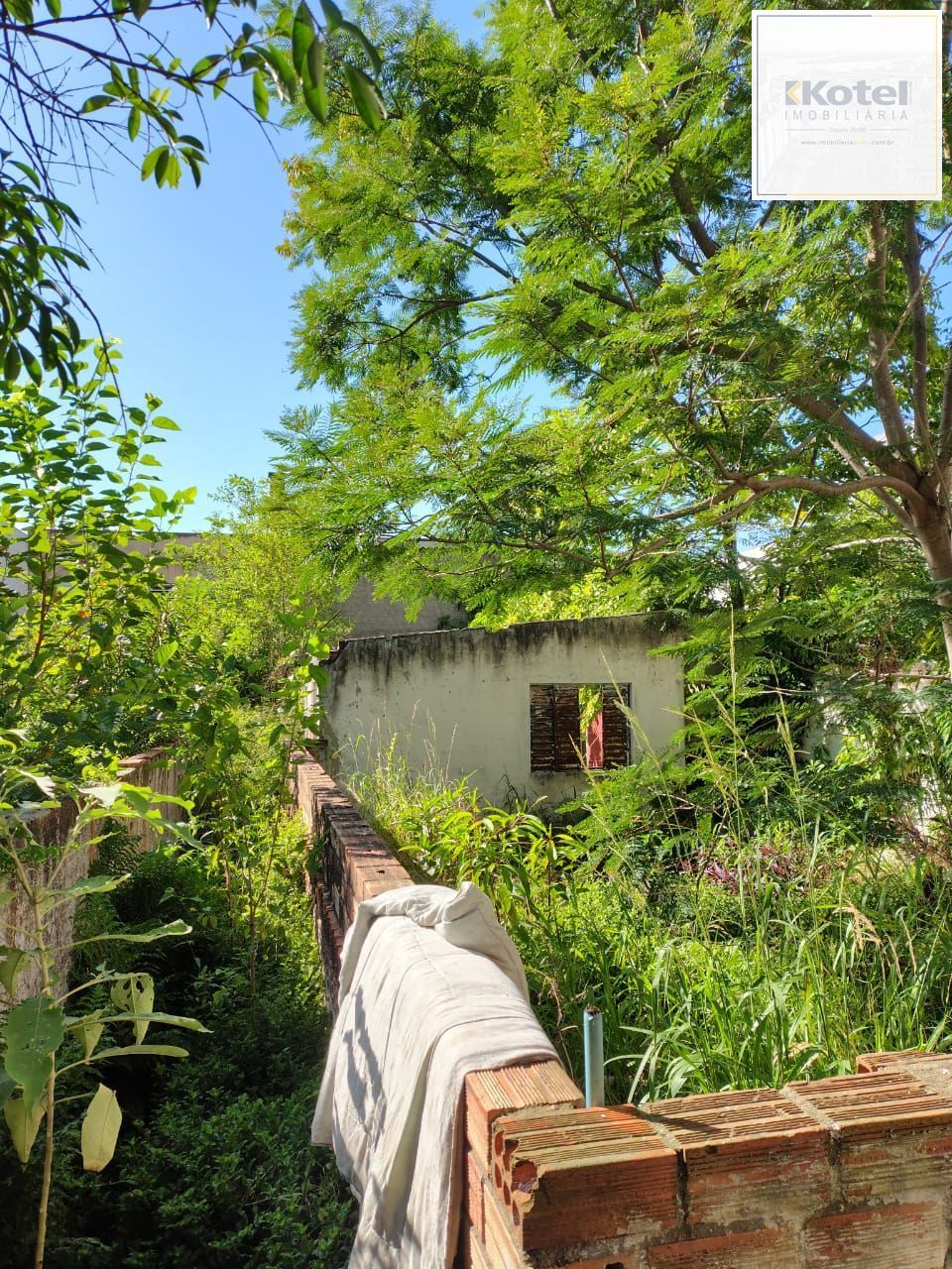 Terreno com 349,93m² — foto 2