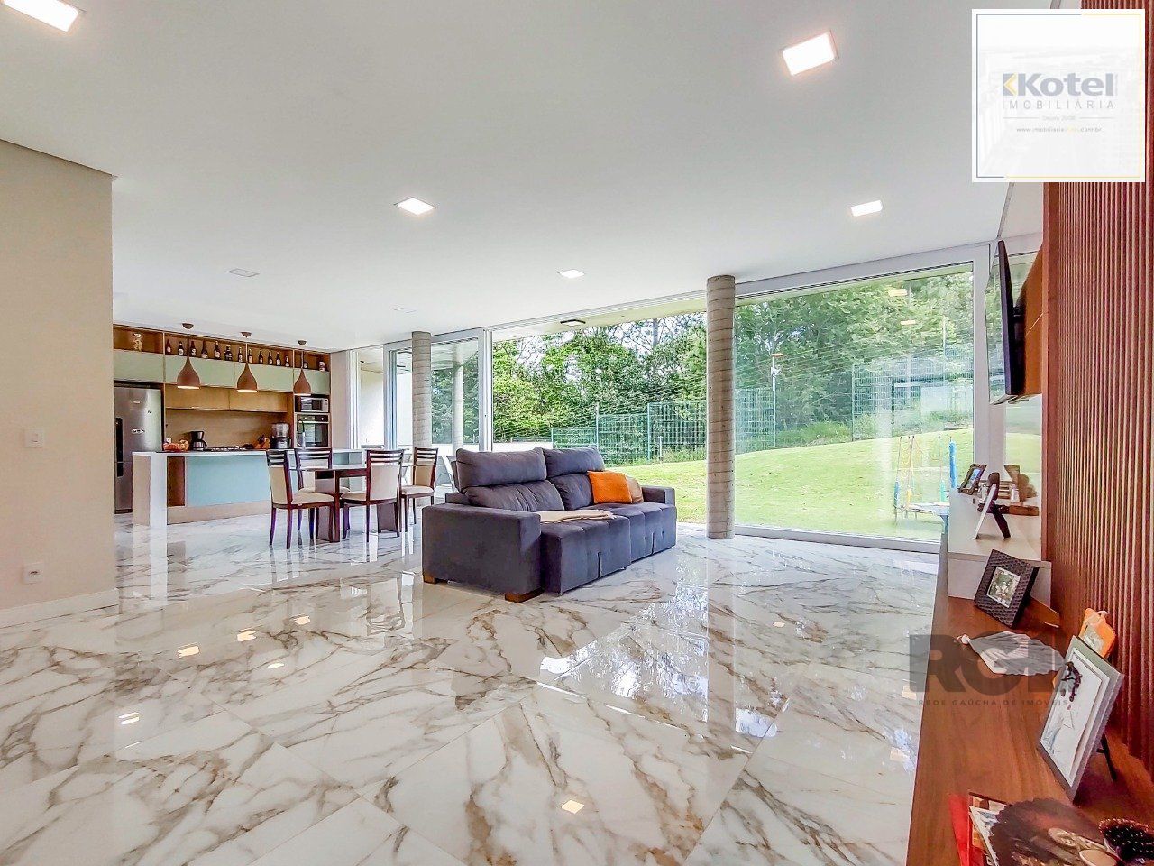 Casa com 284m² - em terreno de 566m² - Alphaville Porto Alegre — foto 4
