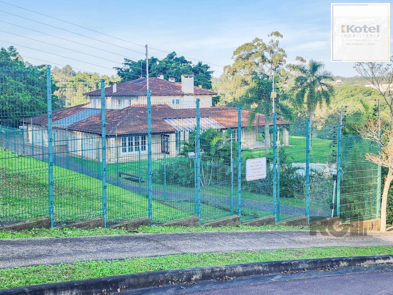 Casa de Fazenda com 1.318m² — foto 2
