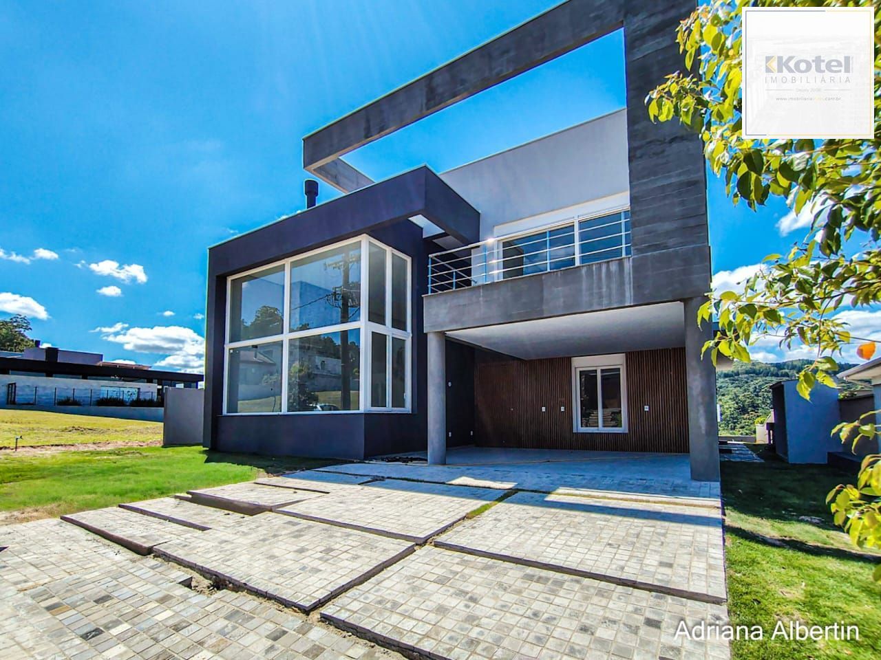 Casa em Alphaville com 3 suítes e pátio amplo — foto 3
