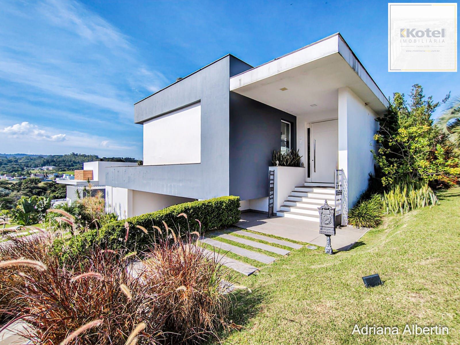 Casa com 660m² no Alphaville Porto Alegre para quem quer espaço, vista e personalidade — sem cair no padrão genérico — foto 3