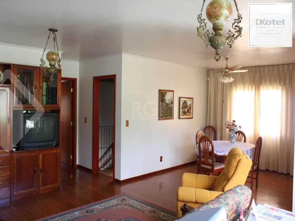 Casa para Venda - 246.24m², 5 dormitórios, sendo 1 suites, 4 vagas - Rubem Berta — foto 3