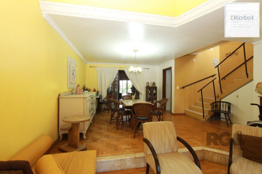 Casa 3 quartos à venda, 200m², Jardim Itu - Porto Alegre