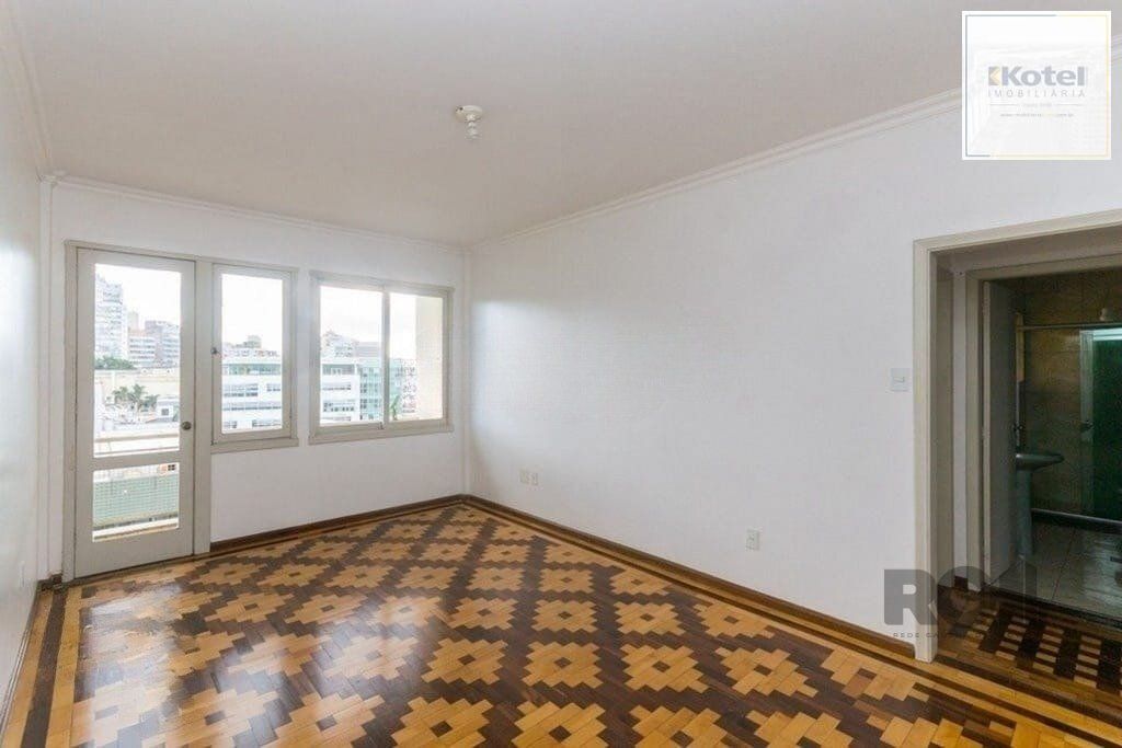 Excelente apartamento de 126m² com 3 dormitórios e sacada.