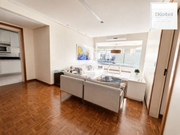 Apartamento amplo de 02 quartos com suite, 1 vaga no Menino Deus - Porto Alegre /RS