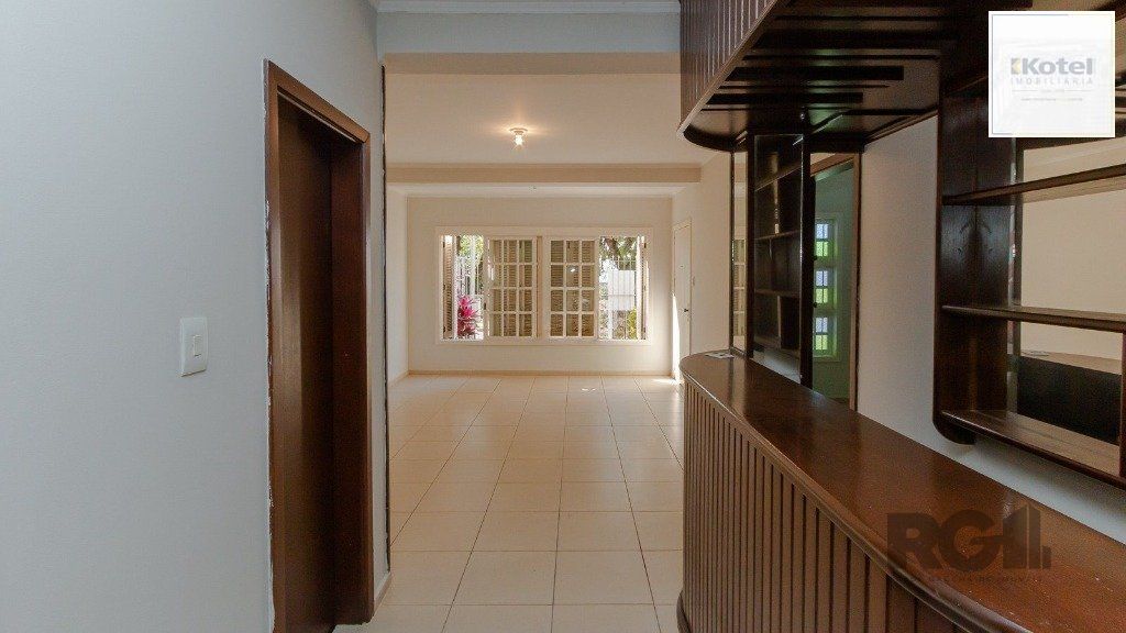 Casa com 4 dormitórios, 4 vagas no bairro Vila Jardim — foto 5