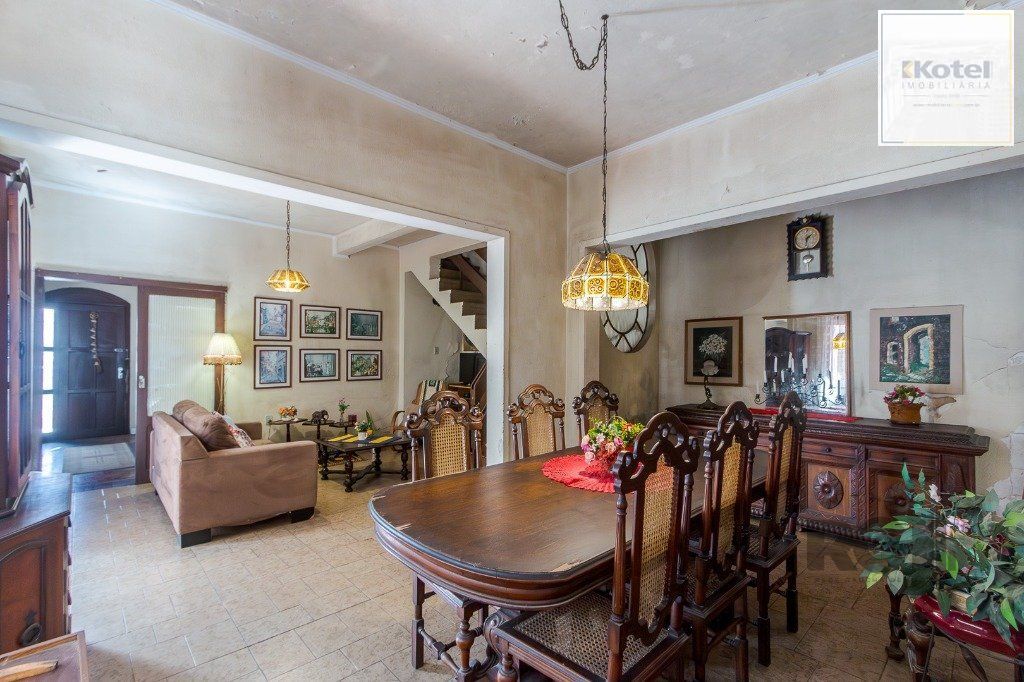Casa de 3 dormitórios no bairro Santa Cecília
