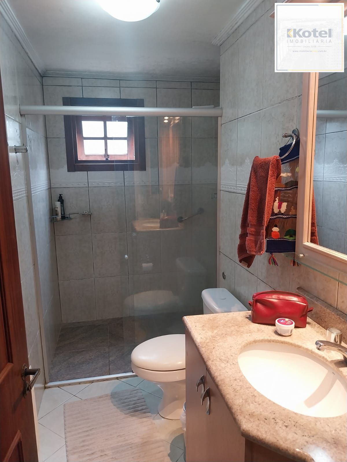 Apartamento Mobiliado com 2 dorm., 02 vagas à Venda no Bairro Planalto em Gramado — foto 4