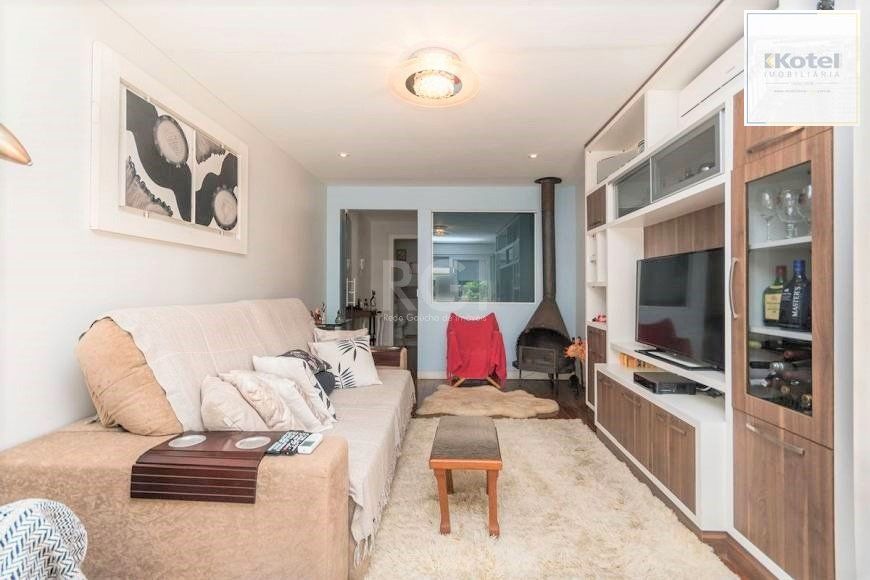 Cobertura para Venda - 180m², 3 dormitórios, sendo 1 suites, 1 vaga - Petrópolis