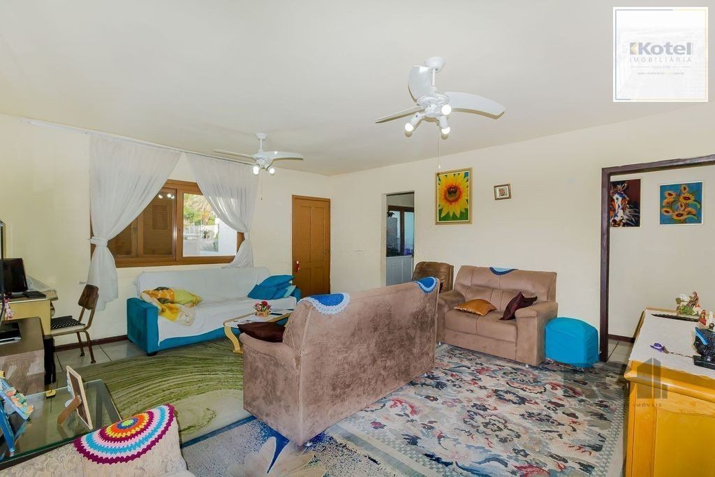Casa 242m² - 5 dormitórios, 6 vagas no bairro Cristo Redentor