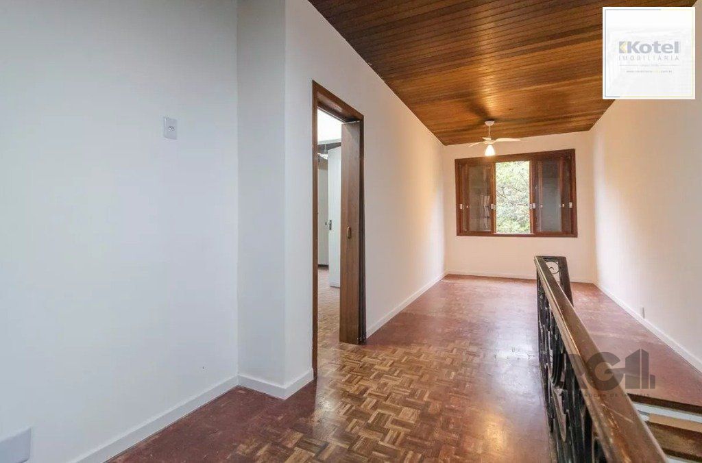 Casa para Venda - 160m², 3 dormitórios, sendo 1 suite, 2 vagas - Teresópolis — foto 2