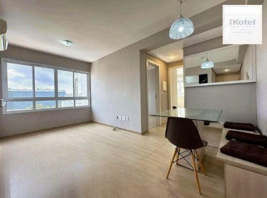 Apartamento de 02 dormitórios com suite no bairro Menino Deus