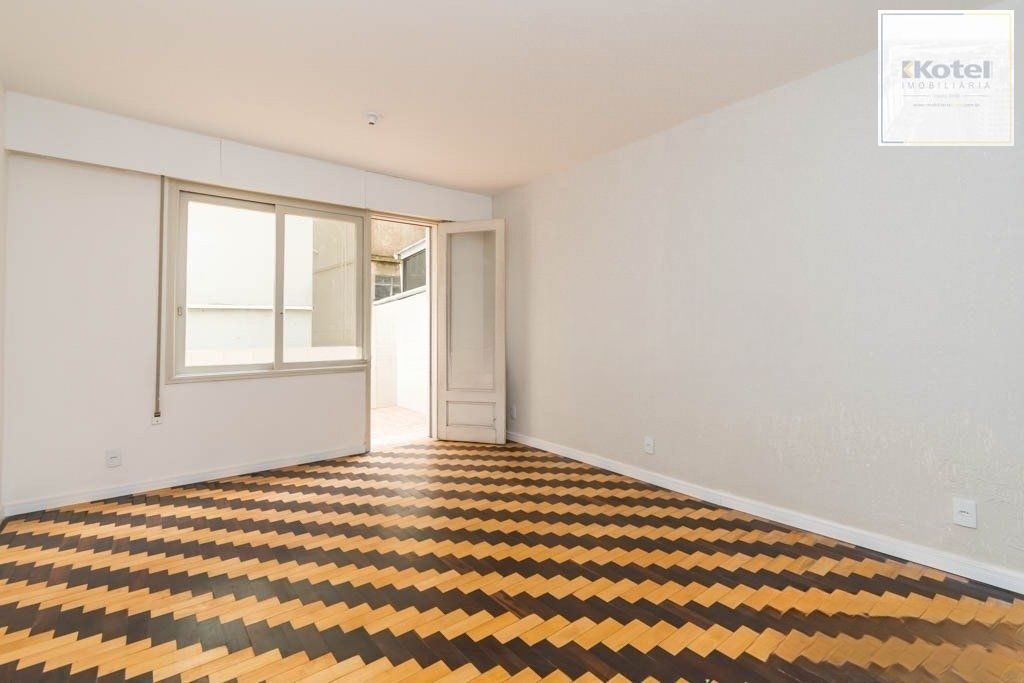Apartamento com 1 dormitório à venda em Centro Histórico, Porto Alegre.