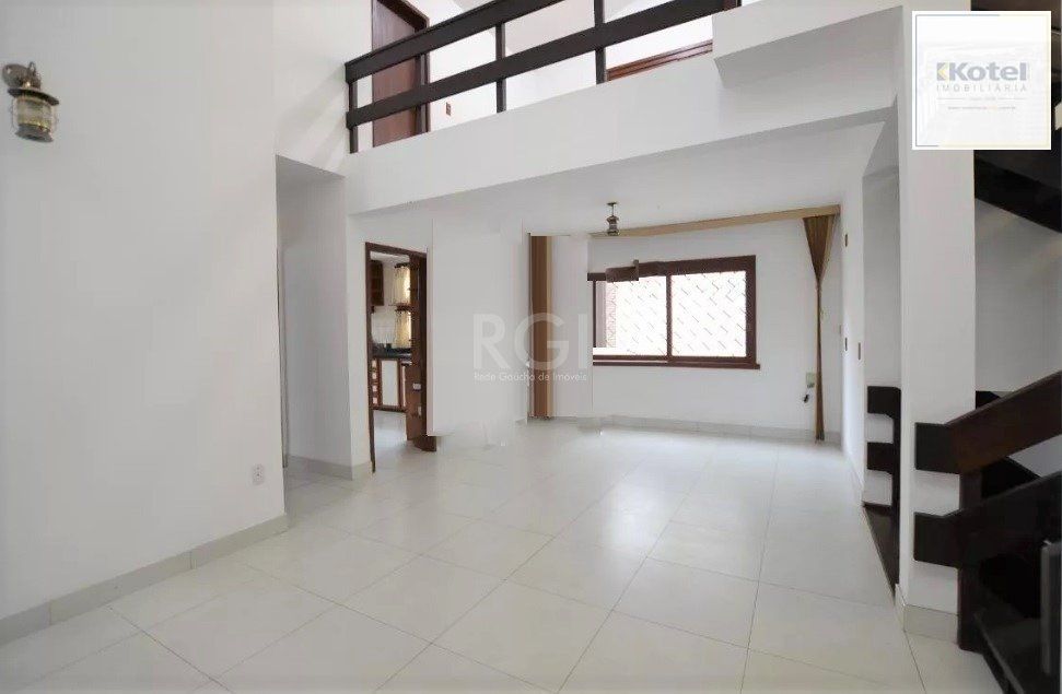 Casa para Venda - 267m², 4 dormitórios, sendo 1 suites, 2 vagas - Tristeza — foto 3