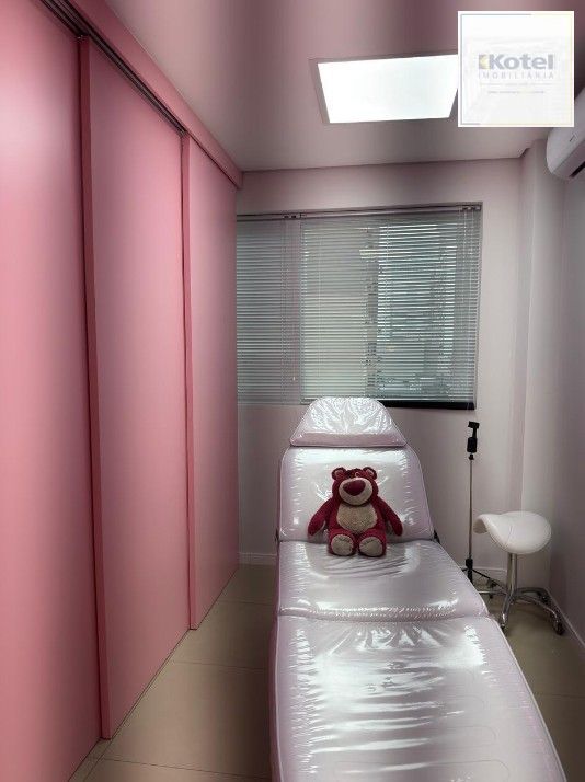 Sala comercial 36m² com vaga rotativa no Doc Santana