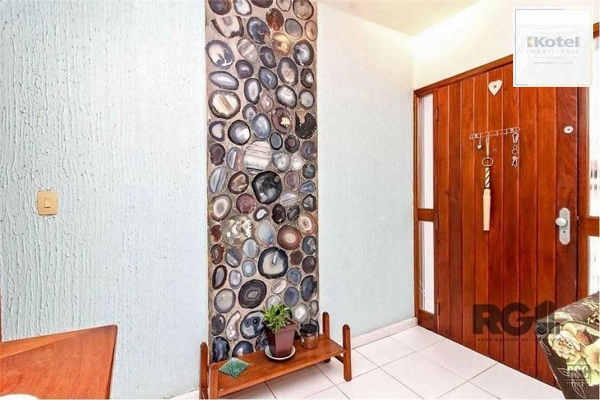 Casa de 285m² - 4 dormitórios, 4 vagas no bairro Bom Jesus — foto 3