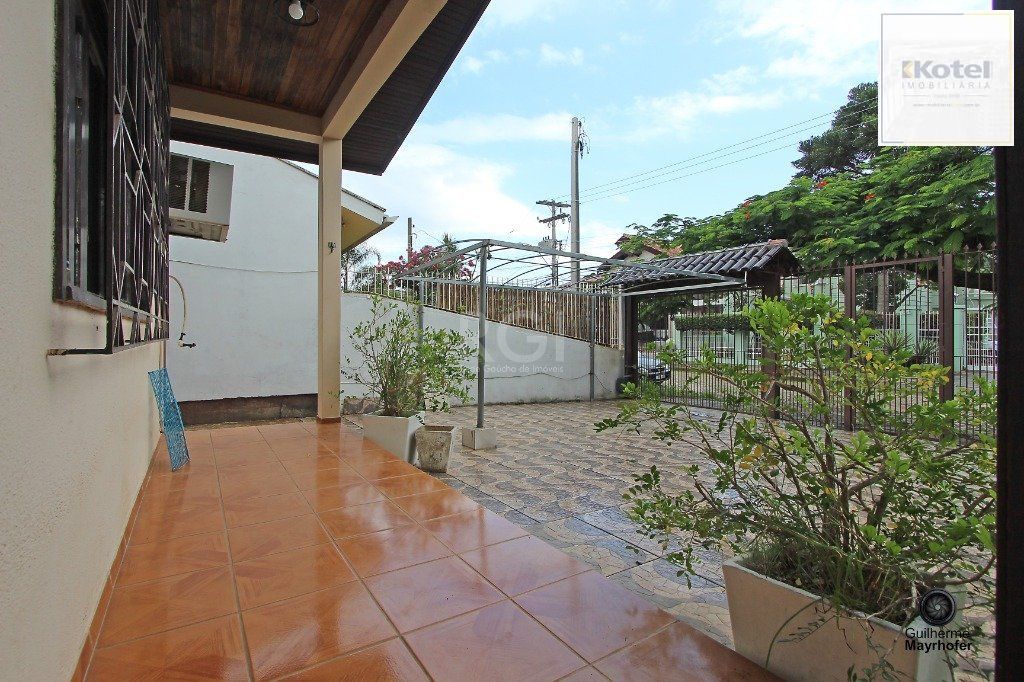 Casa para Venda - 177.58m², 3 dormitórios, sendo 1 suites, 4 vagas - Guarujá — foto 4