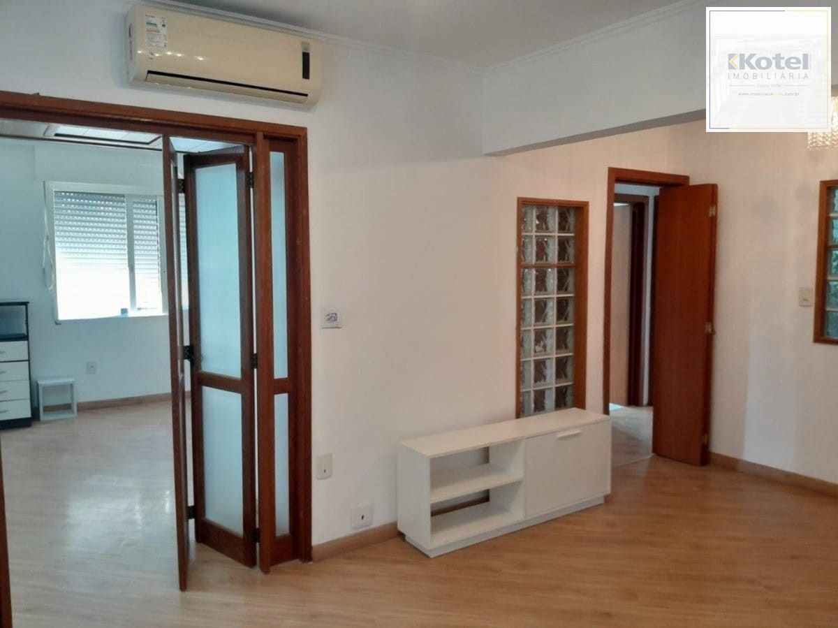 Apartamento de 2 dormitorios á venda no Bairro Cristal - Porto Alegre