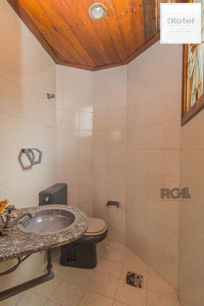 Casa com 240m², 3 dormitórios, 6 vagas no bairro Sarandi — foto 4