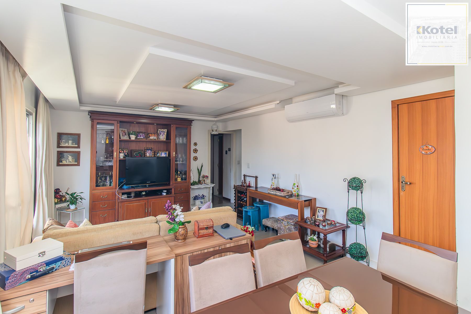Apartamento para Venda - 103m², 3 dormitórios, sendo 1 suites, 1 vaga - Centro