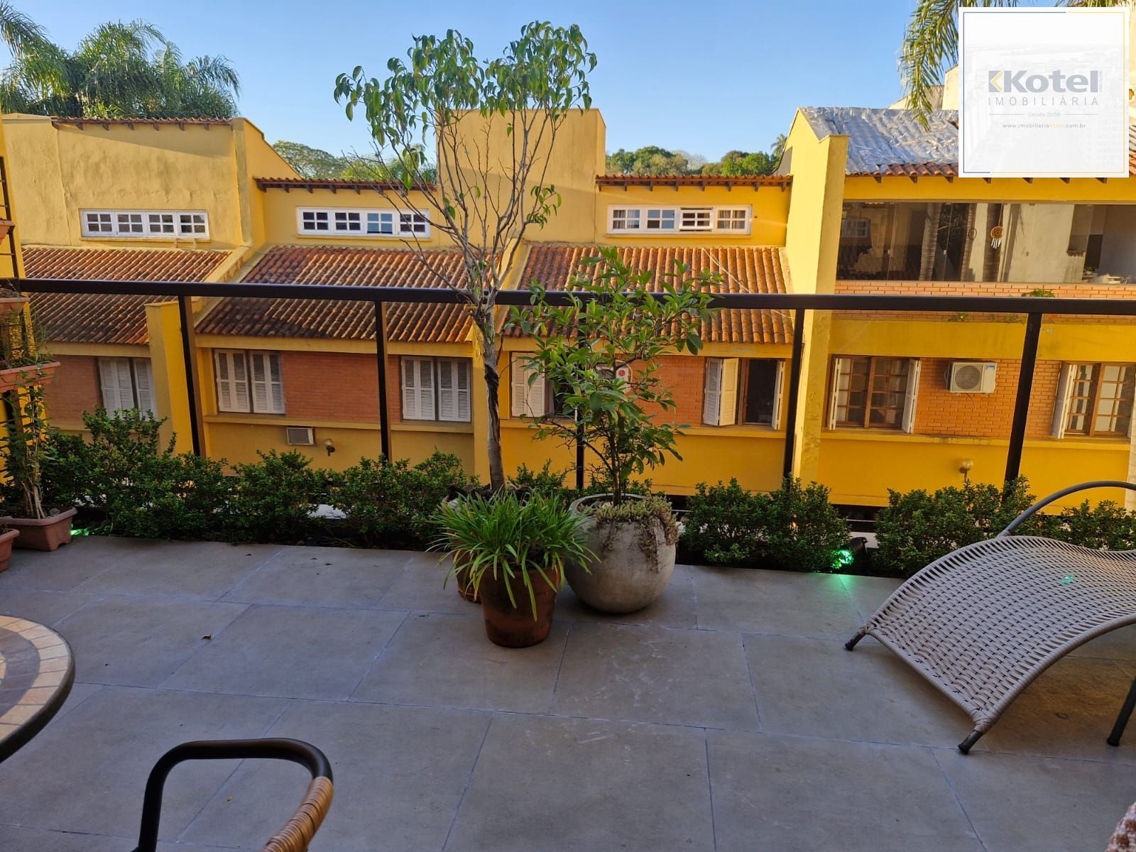 Casa em condomínio no Bairro Medianeira, com 3 dormitórios, sendo 1 suíte, e 1 vaga de garagem. — foto 4