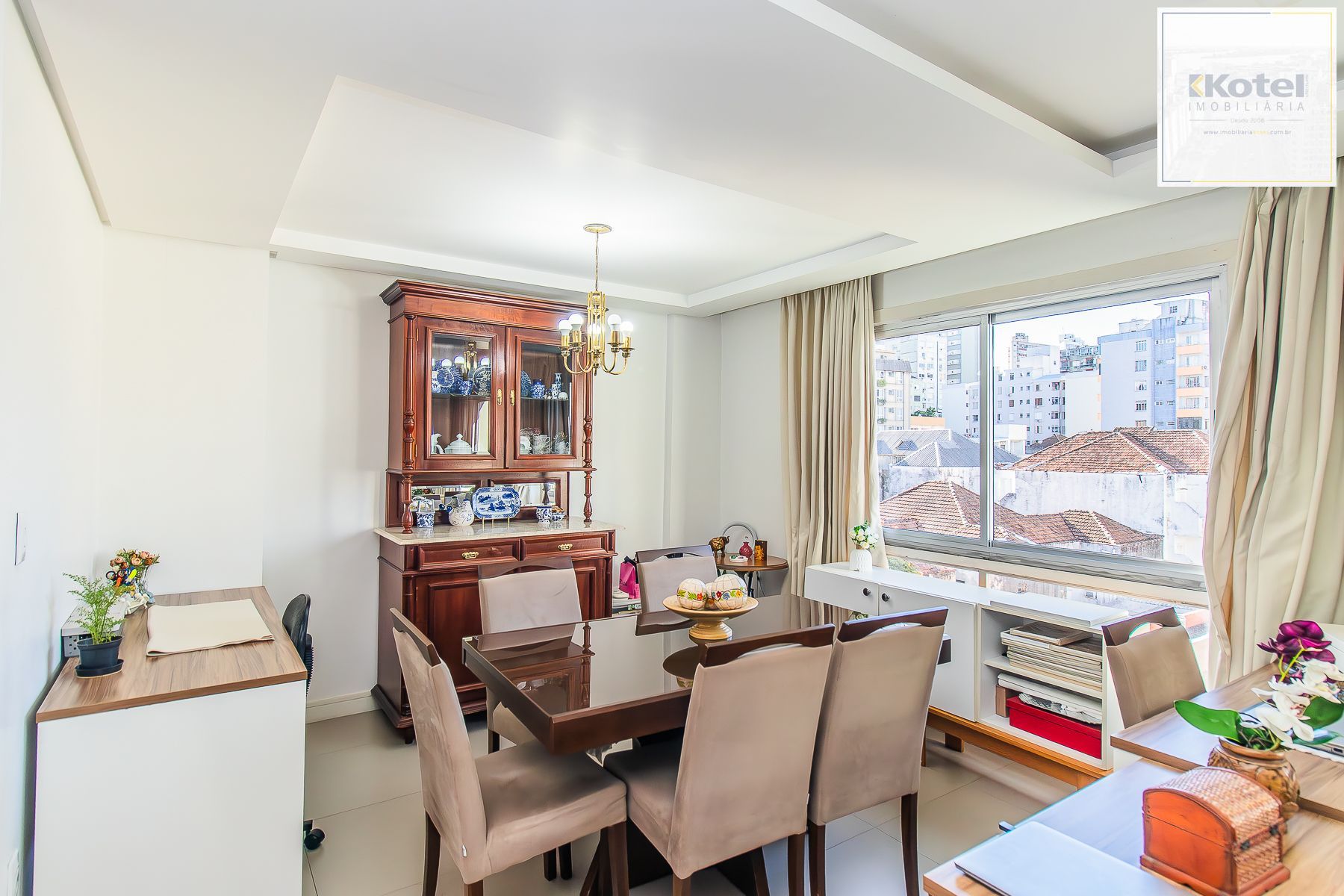 Apartamento para Venda - 103m², 3 dormitórios, sendo 1 suites, 1 vaga - Centro