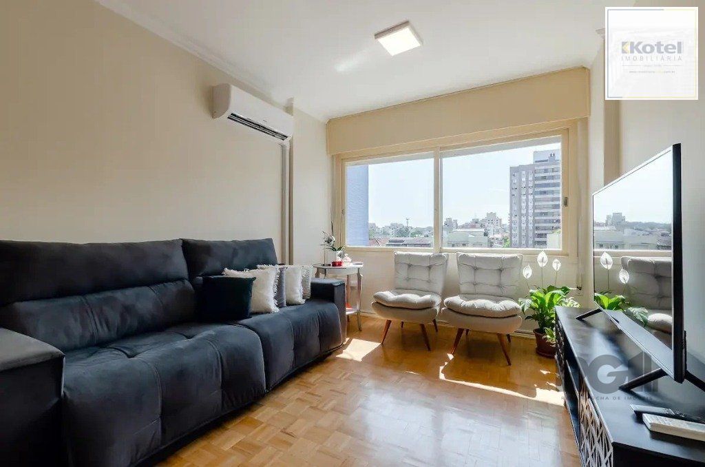 Apartamento de 2 dormitórios no bairro  Menino Deus