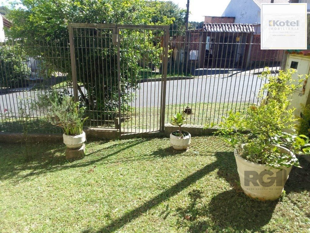 Casa de 4 quartos com 243,58m² no Bairro Lomba do Pinheiro — foto 4