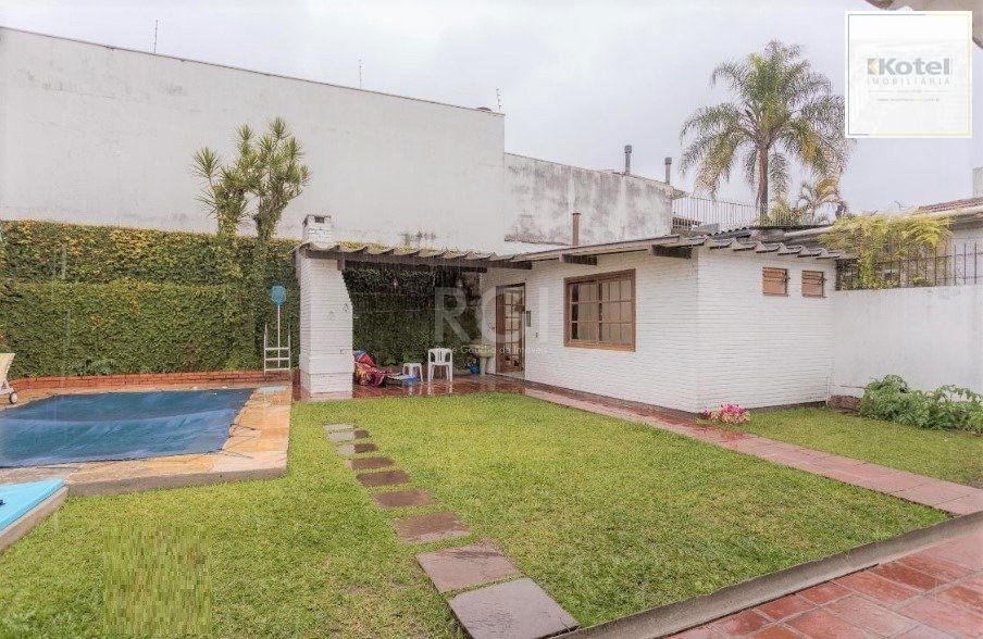 Casa para Venda - 327m², 4 dormitórios, sendo 1 suites, 3 vagas - Chácara das Pedras — foto 2