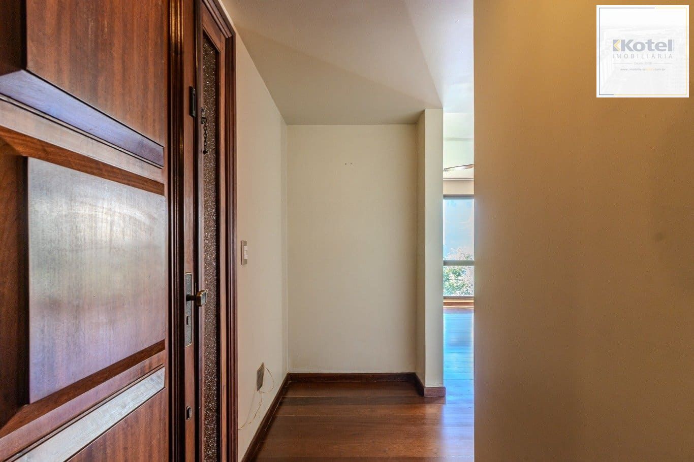 Apartamento de 3 dormitorios à venda em Mont Serrat - Porto Alegre