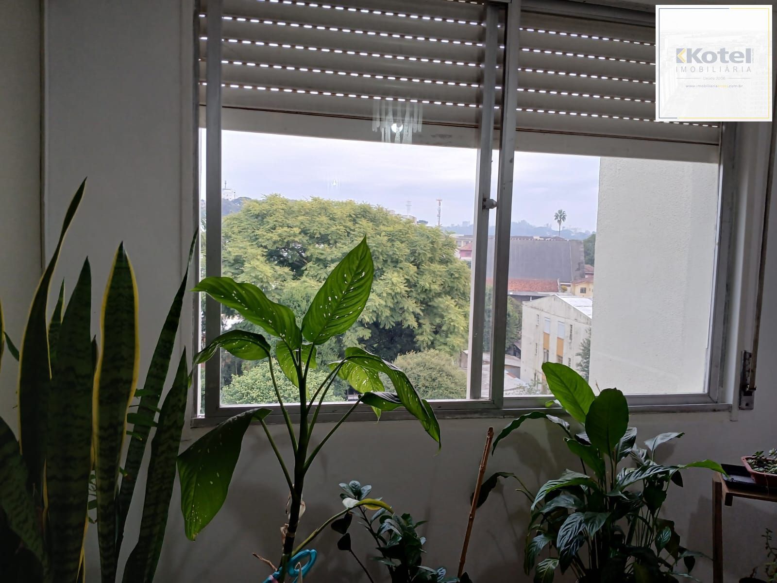 Apartamento de 02 dormitorios na Rua Nunes,bairro Medianeira -Porto Alegre — foto 2