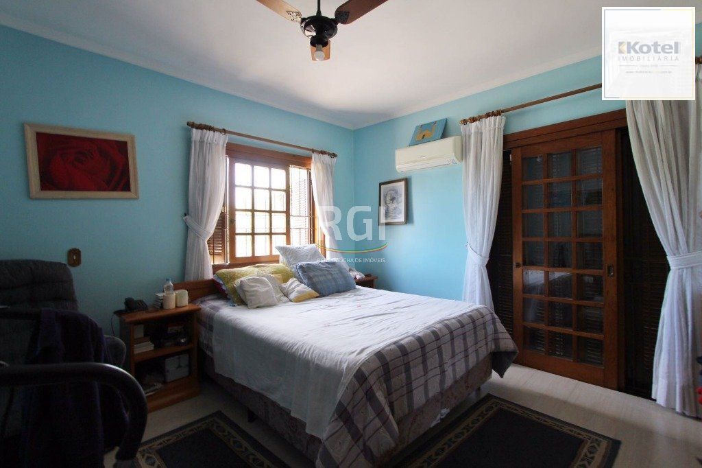 Casa para Venda - 259.5m², 4 dormitórios, sendo 1 suites, 3 vagas - Teresópolis — foto 4
