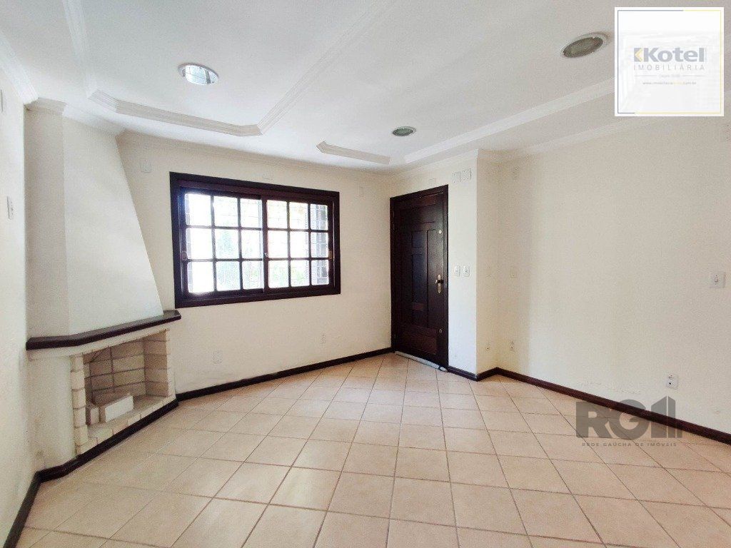 Excelente casa de 230m² com 4 dormitórios e 3 vagas.