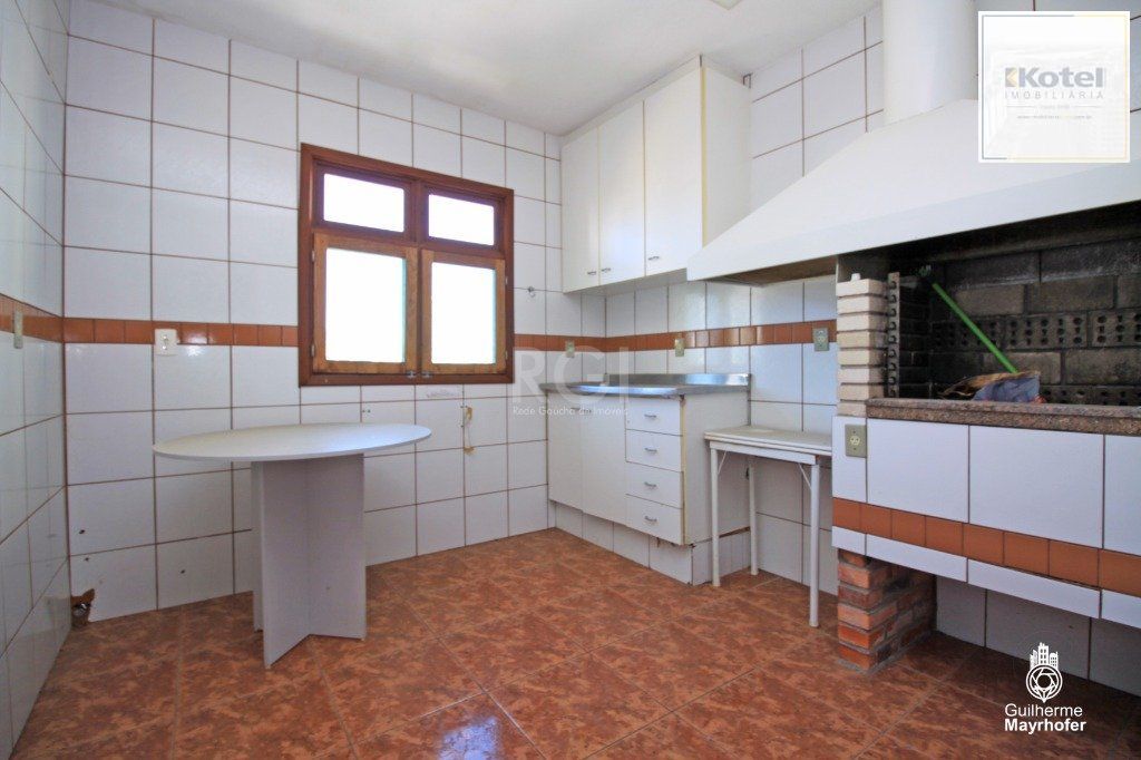 Casa para Venda - 258m², 3 dormitórios, sendo 1 suites, 3 vagas - Rio Branco