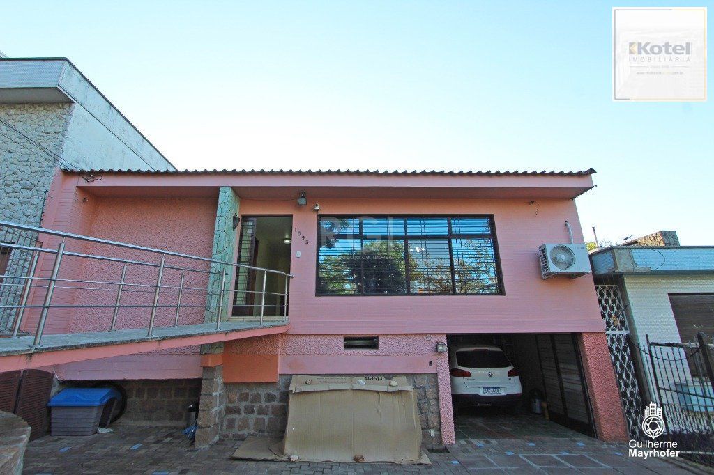 Casa para Venda - 500m², 5 dormitórios, sendo 2 suites, 5 vagas - Menino Deus — foto 2