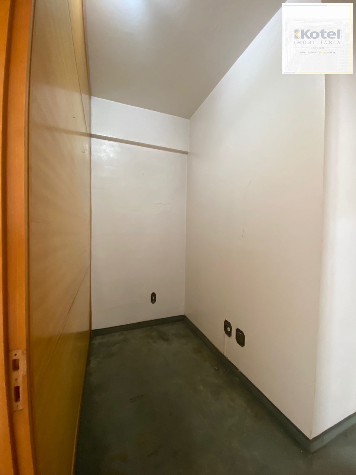 Sala Comercial à Venda na Avenida Teresópolis – Excelente Oportunidade