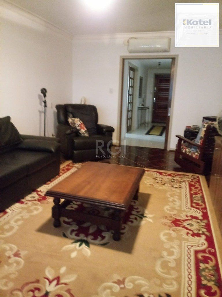 Apartamento com 03 dormitórios, churrasqueira e vaga de garagem no Menino Deus — foto 2