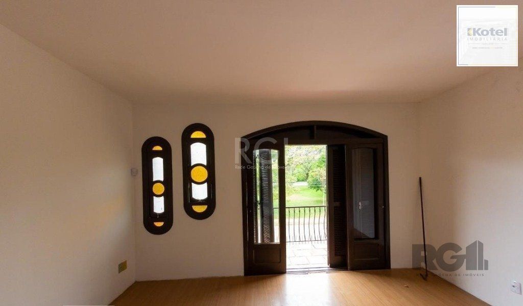Casa para Venda - 450m², 4 dormitórios, sendo 3 suites, 5 vagas - Nonoai — foto 3