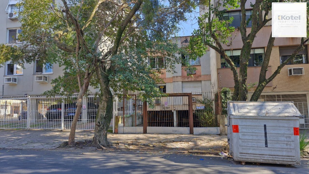 Apartamento com 2 dormitórios e garden na Rua Ijuí, pronto para reformar — foto 2