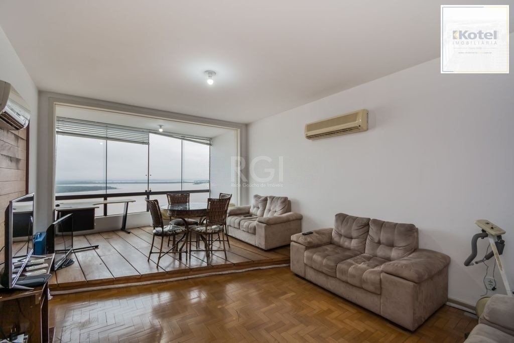 Apartamento de 3 quartos com vista para o rio á venda