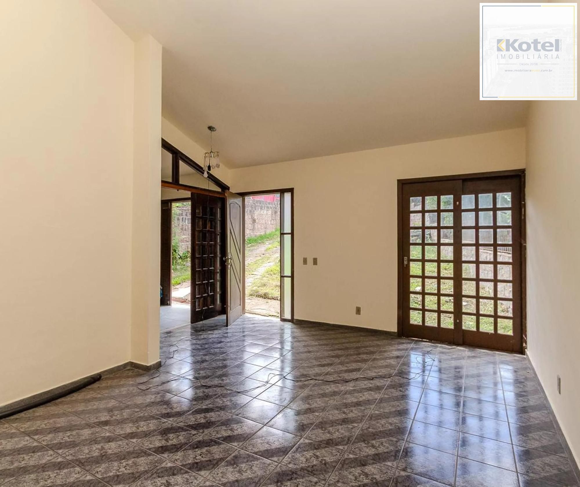 Casa à Venda na Rua da Gruta – 241,99m² – Próxima ao Hospital Divina Providência — foto 2