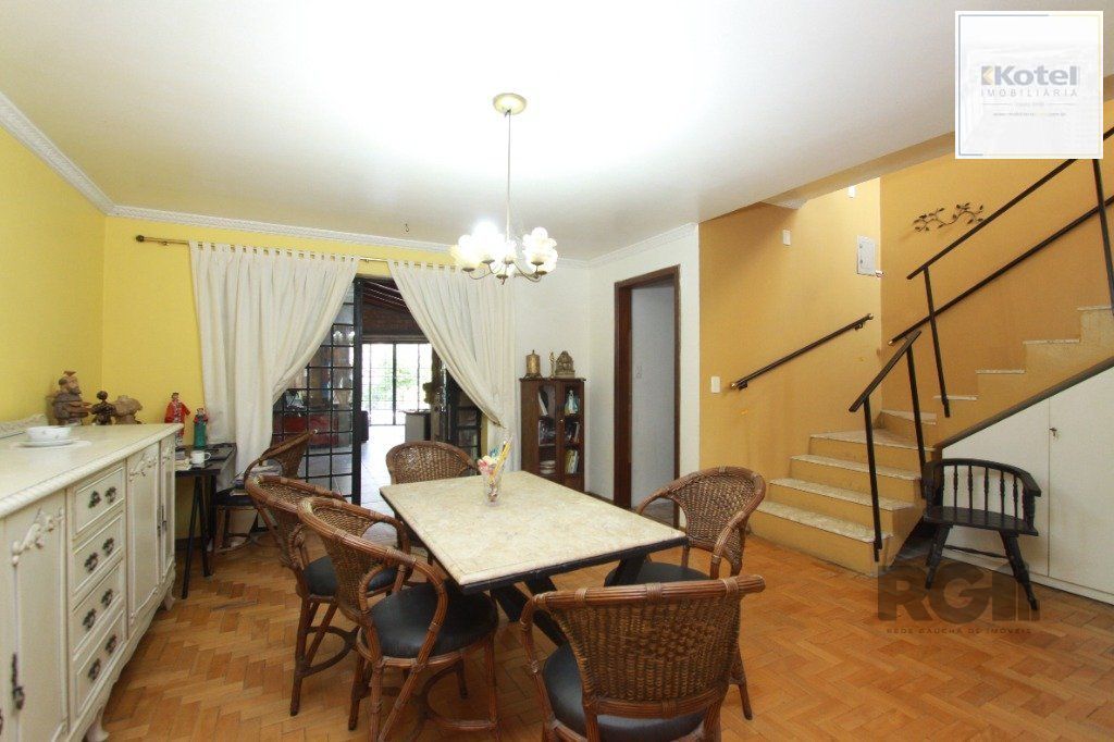 Casa 3 quartos à venda, 200m², Jardim Itu - Porto Alegre