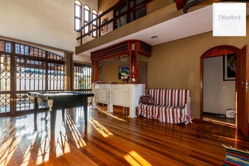 Casa 303m² - 4 dormitórios, 2 vagas no bairro Santo Antônio — foto 2