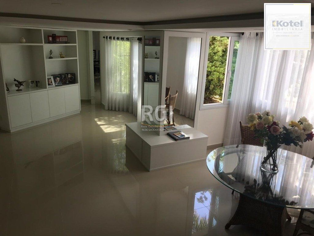 Casa para Venda - 319.25m², 6 dormitórios, sendo 4 suites, 3 vagas - Jardim Floresta — foto 4